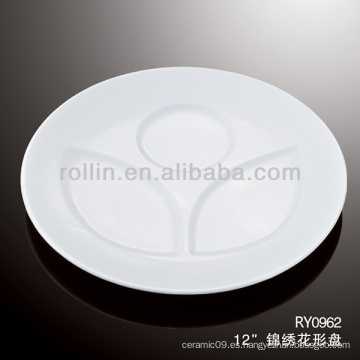 Placa de porcelana blanca plana de forma de flor única